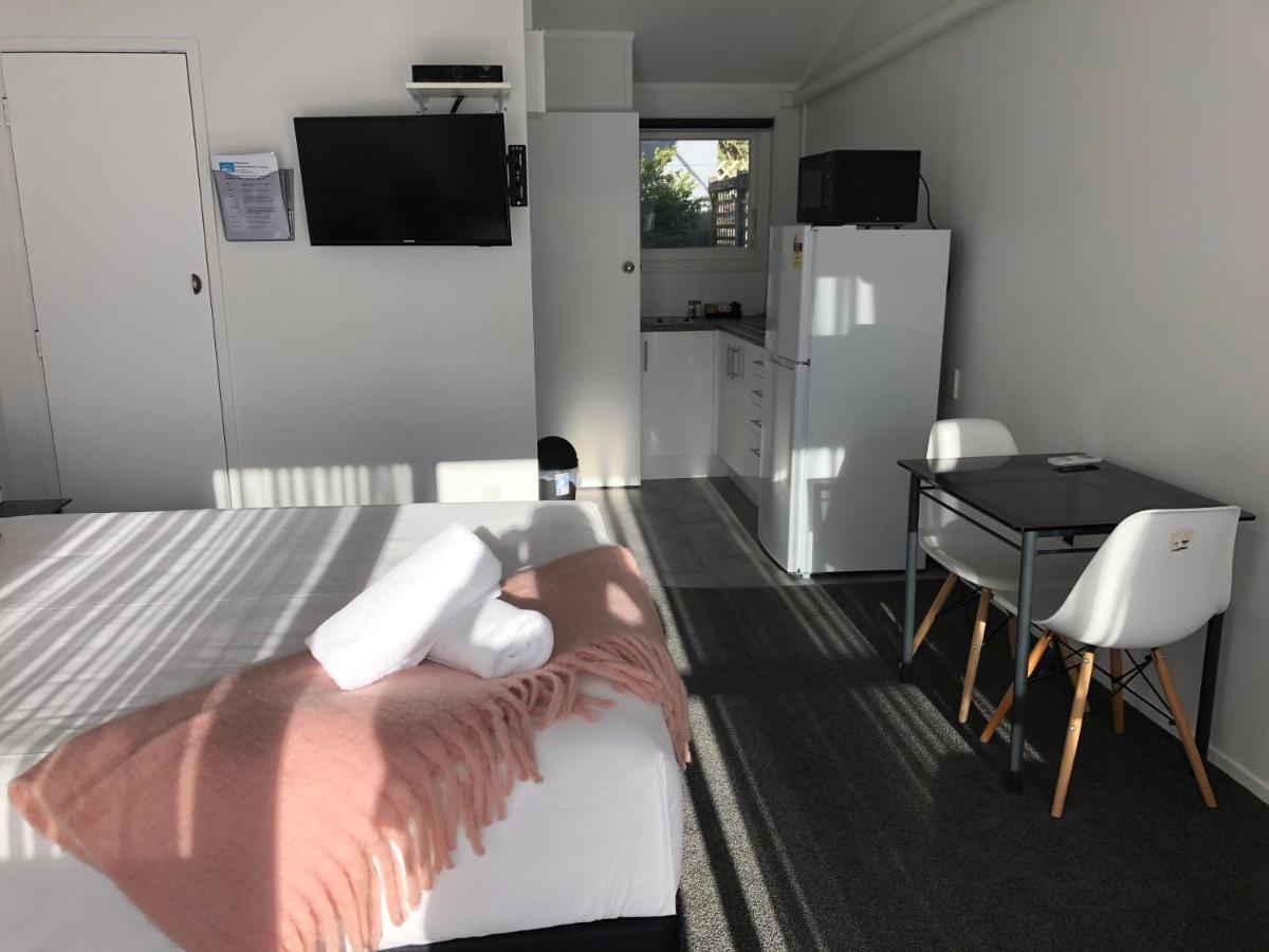 Ambassador Motor Inn Тауранга Экстерьер фото