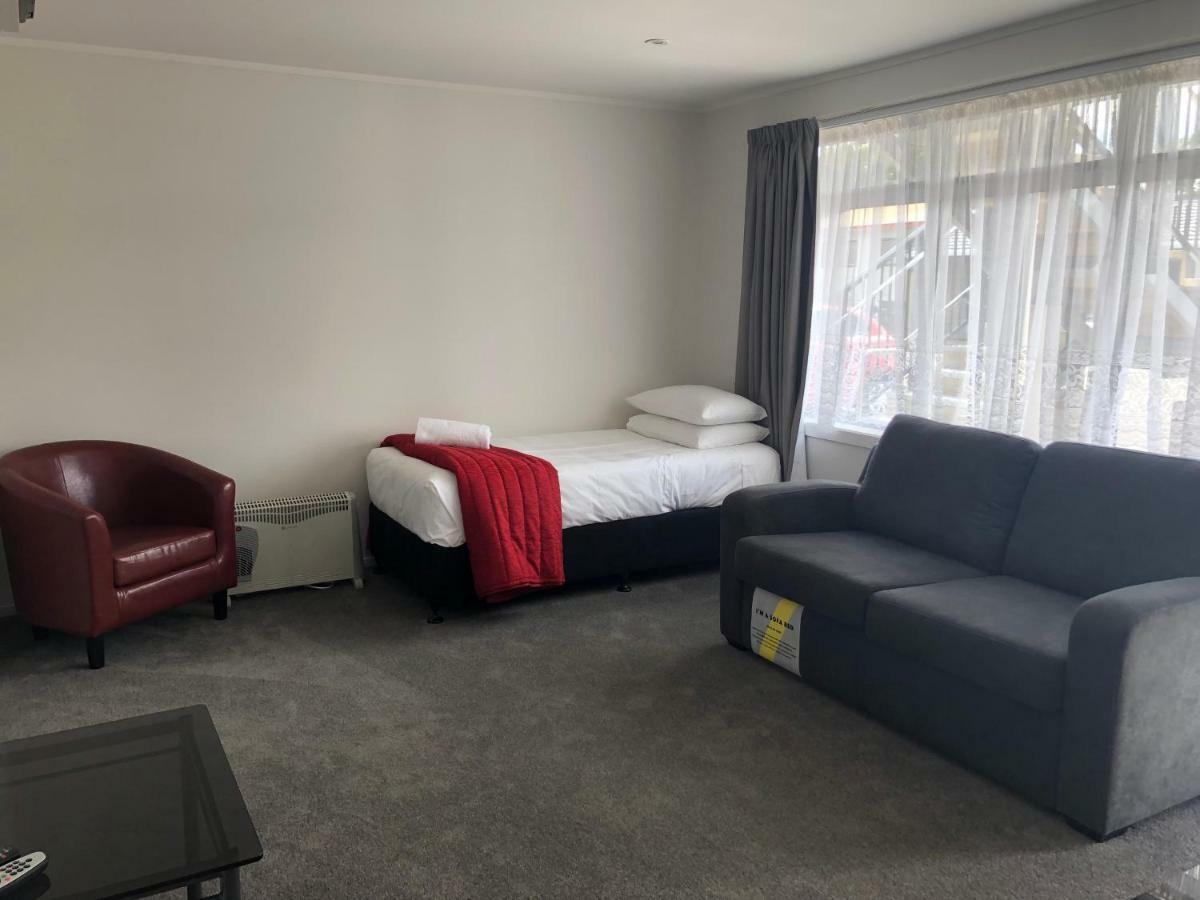 Ambassador Motor Inn Тауранга Экстерьер фото